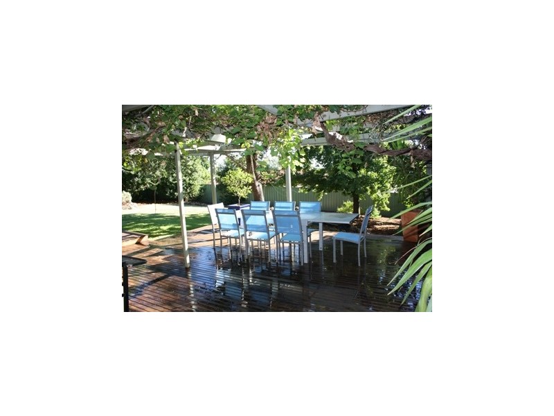 5 Valley View Drive, Albury NSW 2640