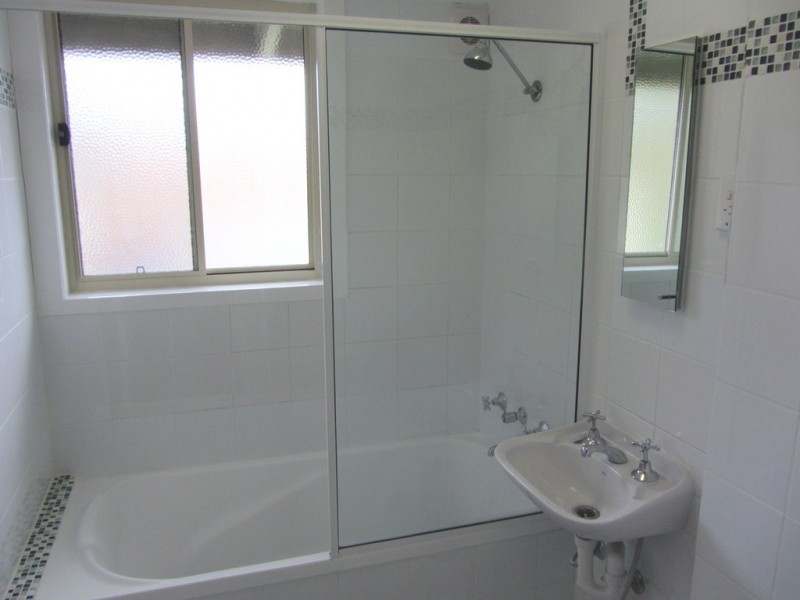 11/409 McDonald Road, Lavington NSW 2641