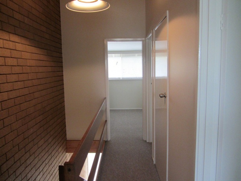 11/409 McDonald Road, Lavington NSW 2641