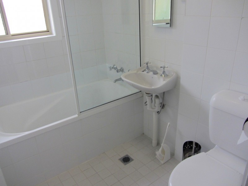 11/409 McDonald Road, Lavington NSW 2641