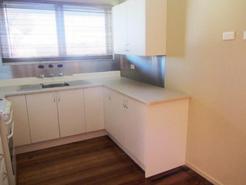 2 Algona Road, Lavington NSW 2641