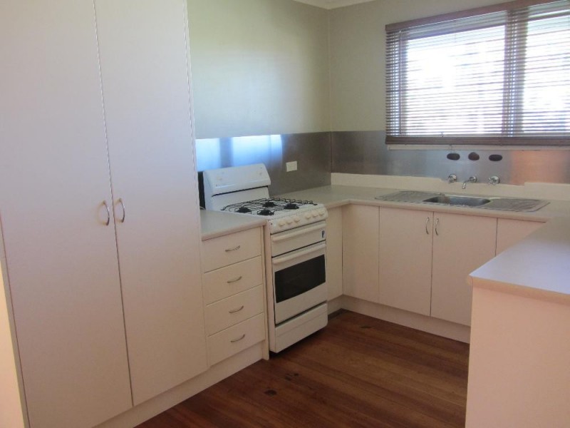 2 Algona Road, Lavington NSW 2641