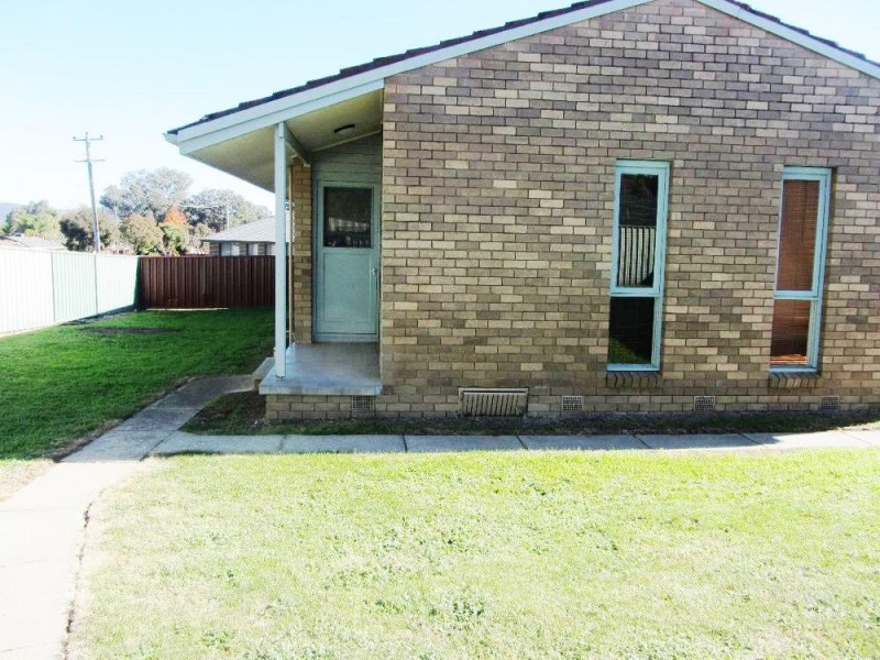 2 Algona Road, Lavington NSW 2641