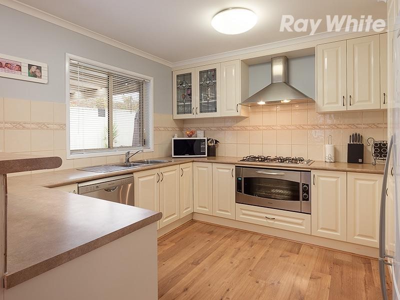19 Donnolley Court, Lavington NSW 2641