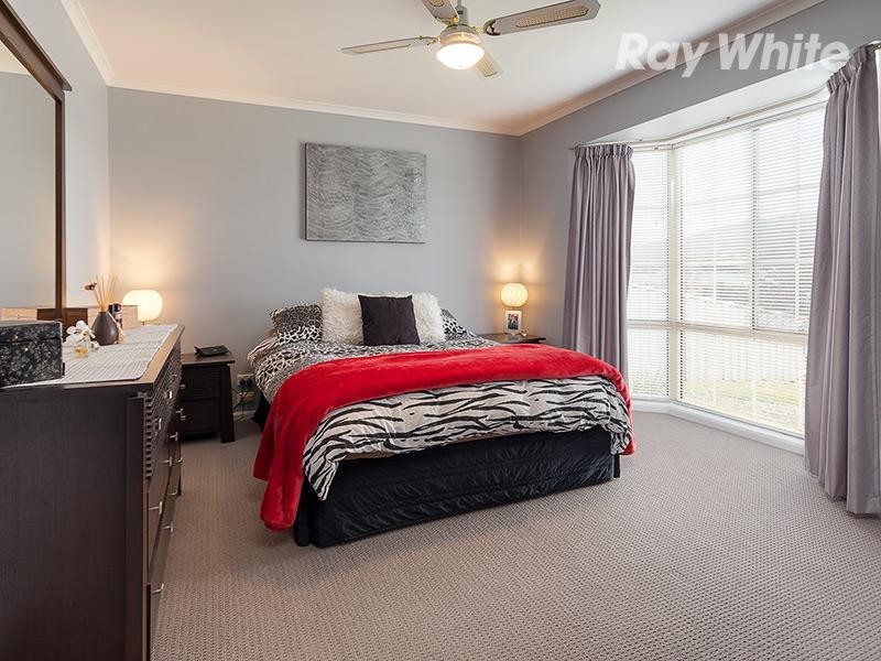 19 Donnolley Court, Lavington NSW 2641