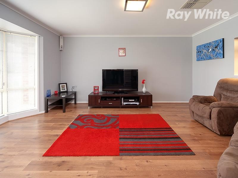 19 Donnolley Court, Lavington NSW 2641