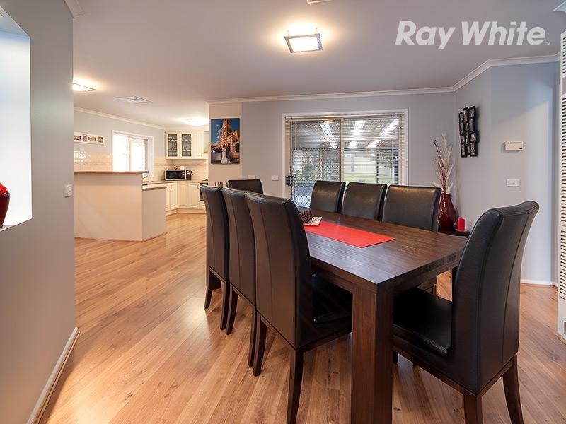 19 Donnolley Court, Lavington NSW 2641