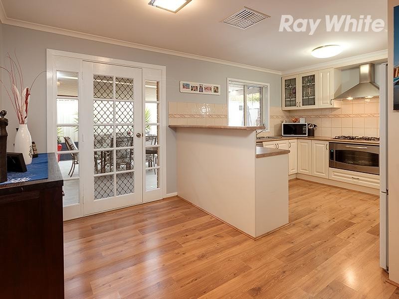 19 Donnolley Court, Lavington NSW 2641