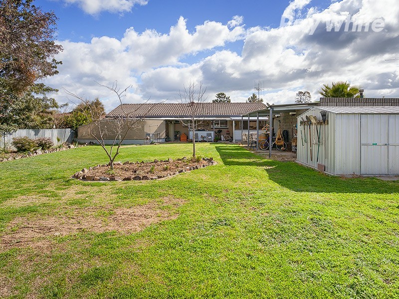 124 Hume Street, Howlong NSW 2643