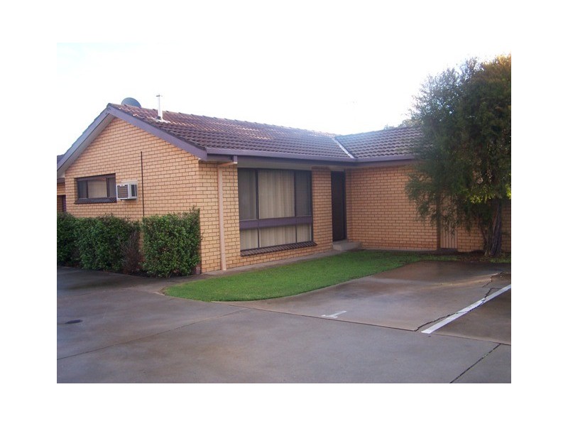 1/209 Baranbale Way, Lavington NSW 2641