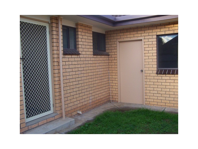 1/209 Baranbale Way, Lavington NSW 2641