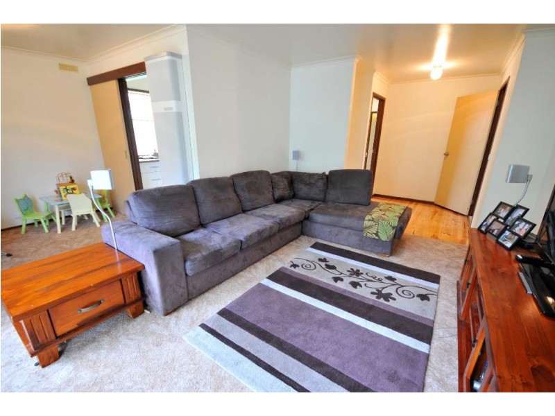 1 Barook Place, Lavington NSW 2641