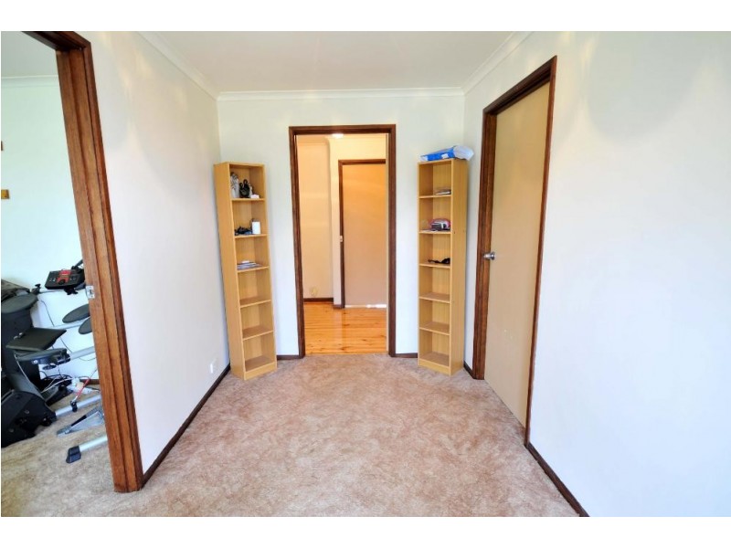 1 Barook Place, Lavington NSW 2641
