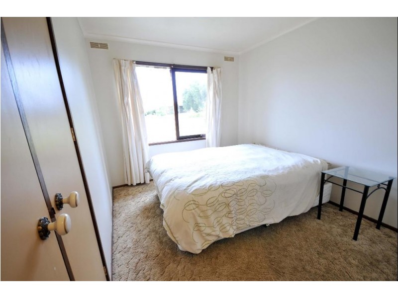 1 Barook Place, Lavington NSW 2641