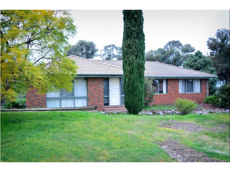 1 Barook Place, Lavington NSW 2641