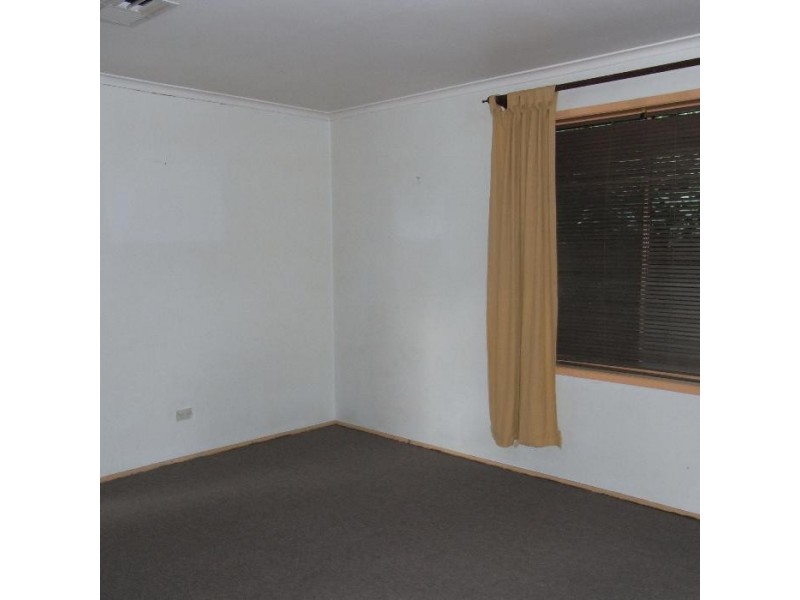 74 James Cook Avenue, Howlong NSW 2643