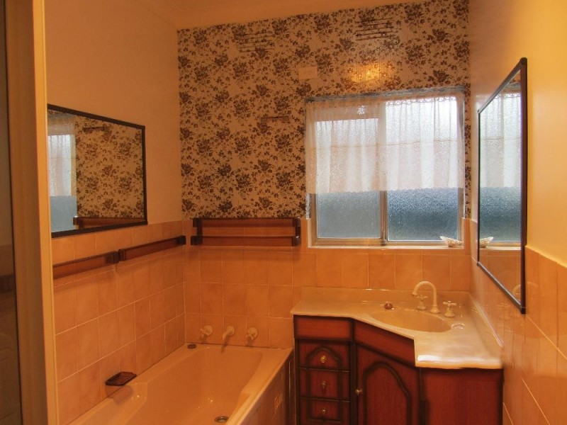 442 Parnall Street, Lavington NSW 2641