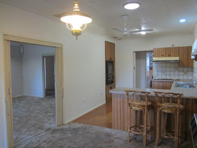 442 Parnall Street, Lavington NSW 2641