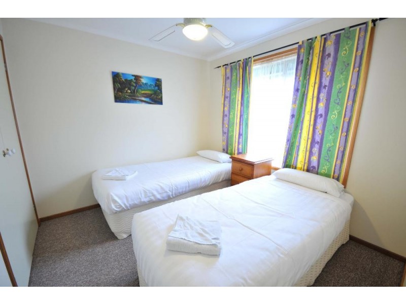9/381 Dick Road, Lavington NSW 2641