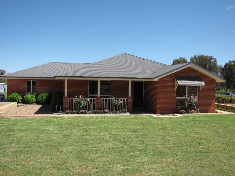 11 Davenport Road, Thurgoona NSW 2640