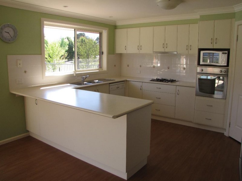 11 Davenport Road, Thurgoona NSW 2640