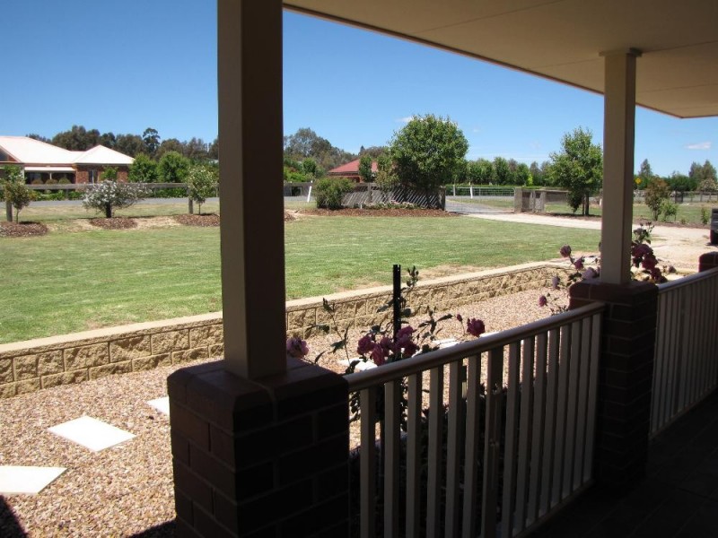 11 Davenport Road, Thurgoona NSW 2640