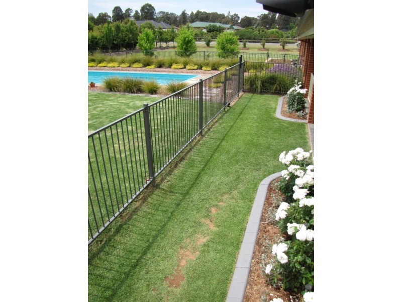 11 Davenport Road, Thurgoona NSW 2640