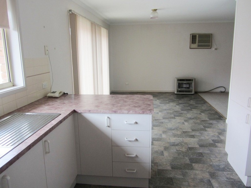 1/8A Adams Street, Jindera NSW 2642