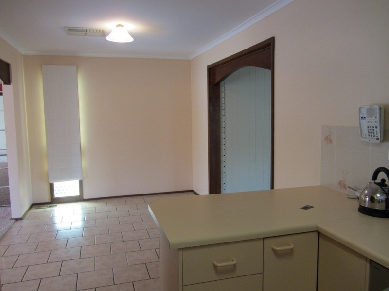 595 Regina Avenue, North Albury NSW 2640