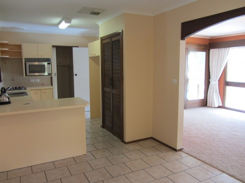 595 Regina Avenue, North Albury NSW 2640