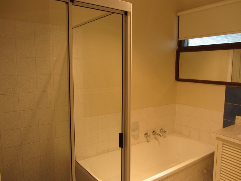 595 Regina Avenue, North Albury NSW 2640