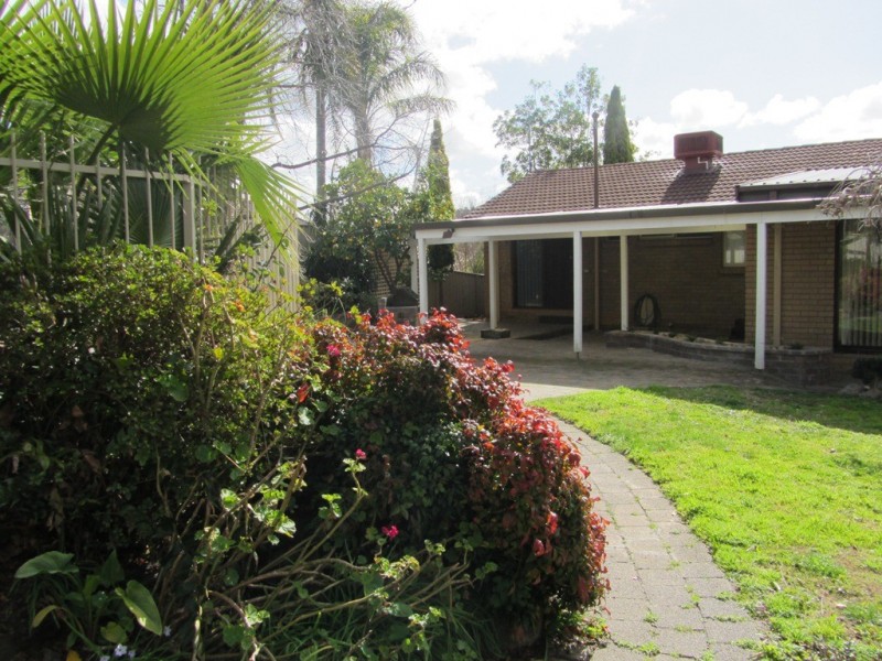 595 Regina Avenue, North Albury NSW 2640