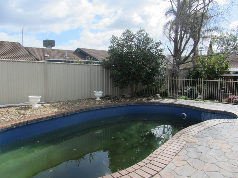 595 Regina Avenue, North Albury NSW 2640