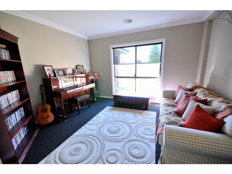 3 Rivergum Drive, East Albury NSW 2640