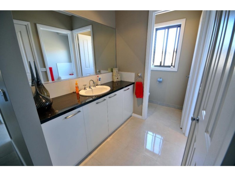 3 Rivergum Drive, East Albury NSW 2640