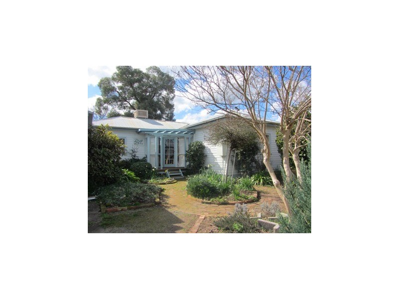 594 Heathwood Avenue, Lavington NSW 2641