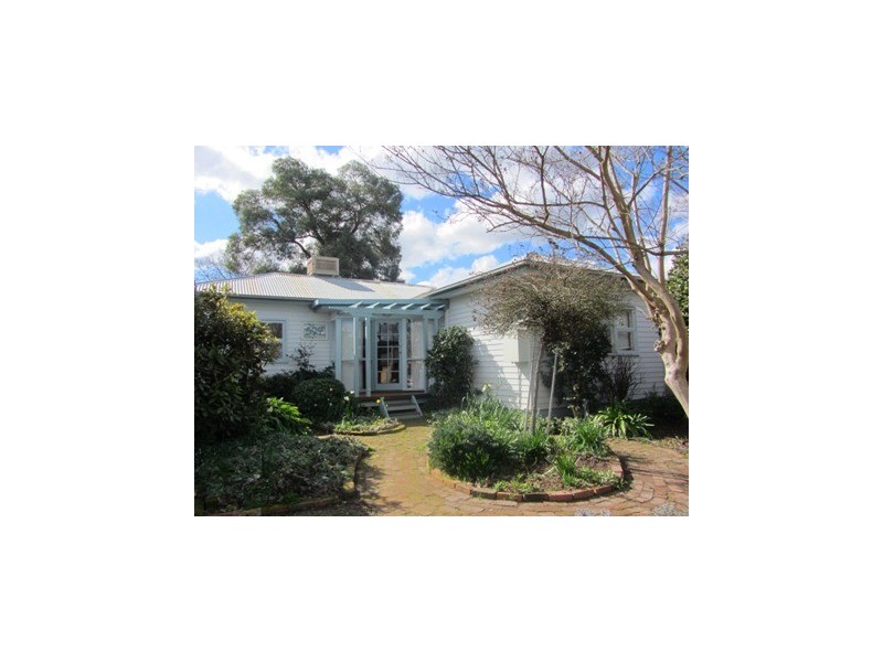 594 Heathwood Avenue, Lavington NSW 2641