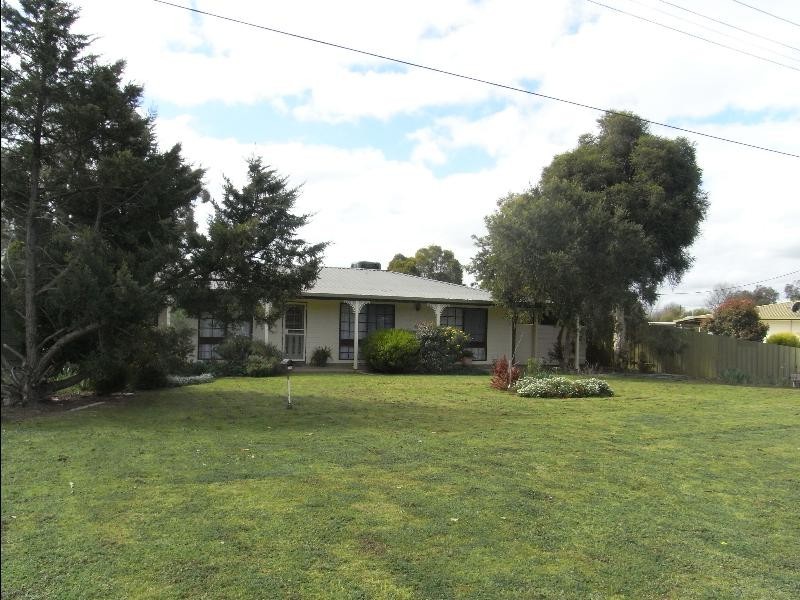 145 Bank Street, Howlong NSW 2643
