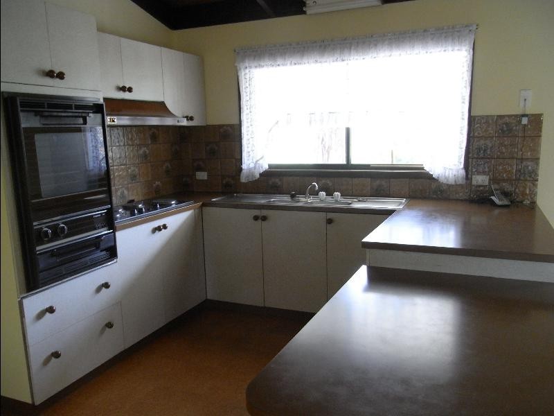 145 Bank Street, Howlong NSW 2643