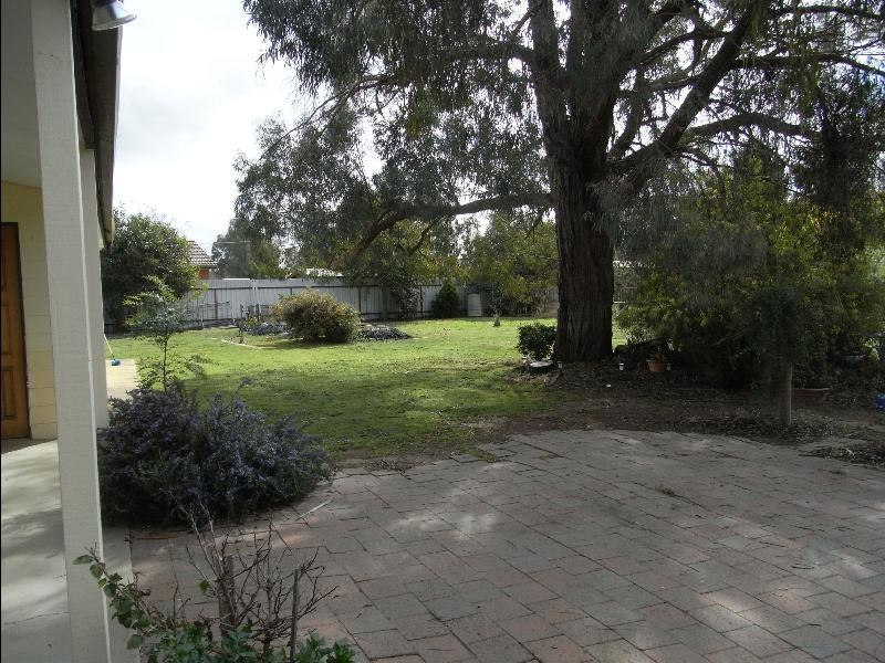 145 Bank Street, Howlong NSW 2643