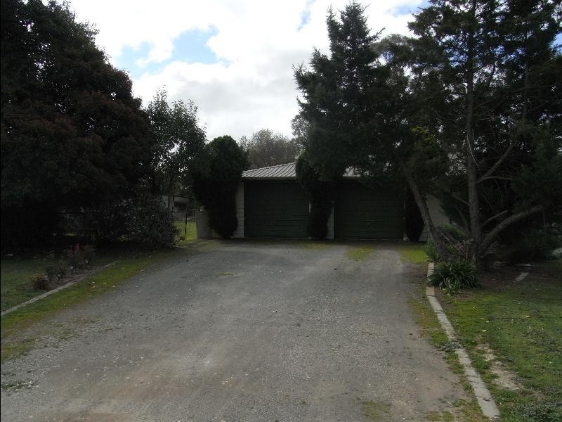 145 Bank Street, Howlong NSW 2643