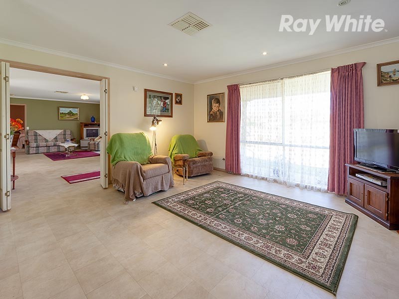 8 Balfour Street, Culcairn NSW 2660