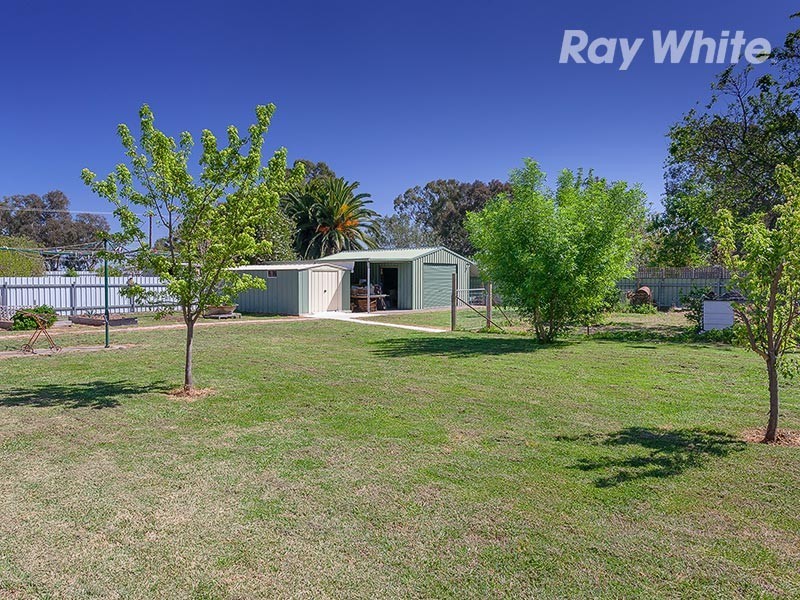 8 Balfour Street, Culcairn NSW 2660