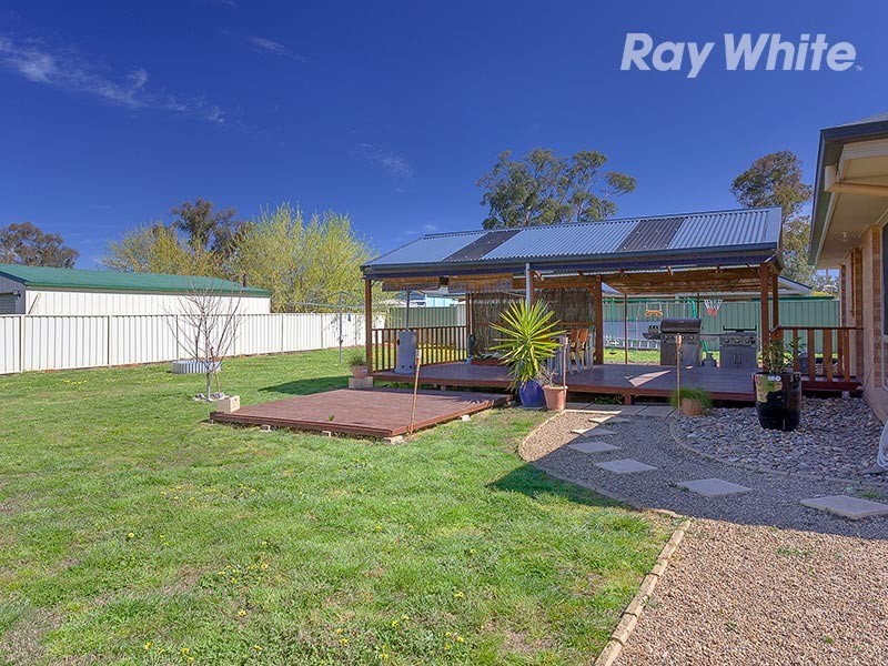 85 Adams Street, Jindera NSW 2642