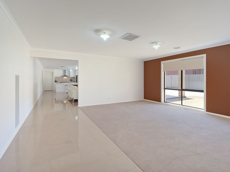 22 Oxford Street, Thurgoona NSW 2640