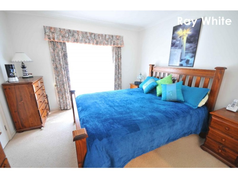 7 Howard Place, Norris Park, Lavington NSW 2641