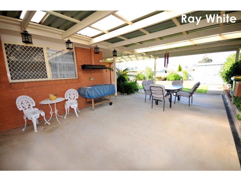 7 Howard Place, Norris Park, Lavington NSW 2641