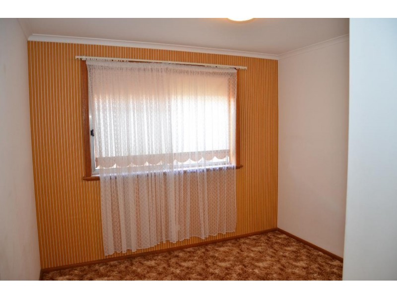 385 Dale Crescent, Lavington NSW 2641