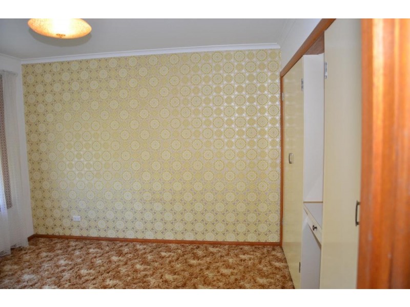 385 Dale Crescent, Lavington NSW 2641