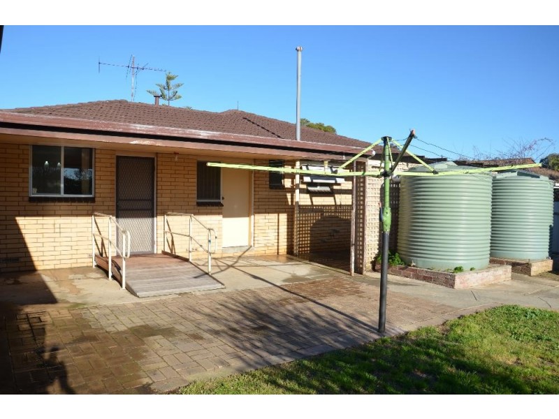 385 Dale Crescent, Lavington NSW 2641